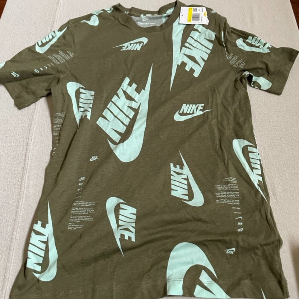 Mens Nike Shirt Sz Small - NWT